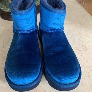 Ugg Boots Size 6.5 Worn inside 1 Day